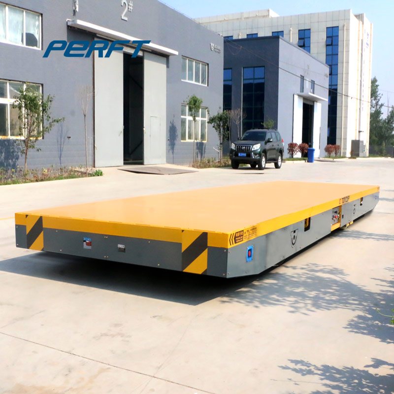 Heavy-duty electric transfer trolley running on cement ground