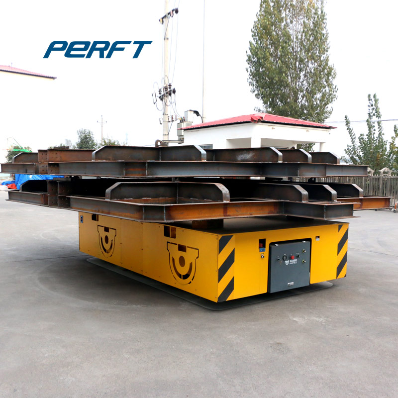 A heat-resistant and remote-controlled transfer vehicle used for heavy load transfer in factories