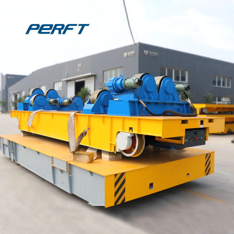 Rail truck for large-capacity transportation of molds