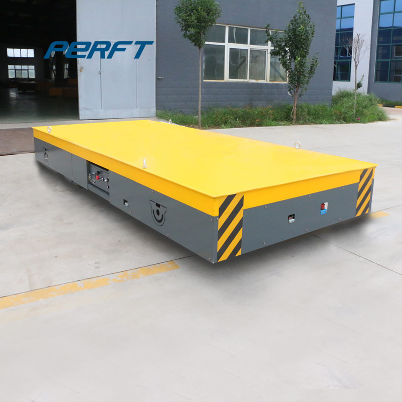 Customized multi-directional mobile trackless platform vehicle