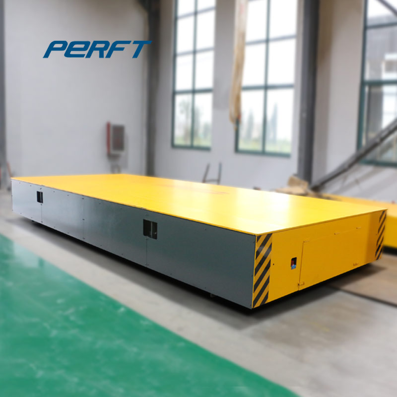 Battery-powered rail car for transporting steel structure materials