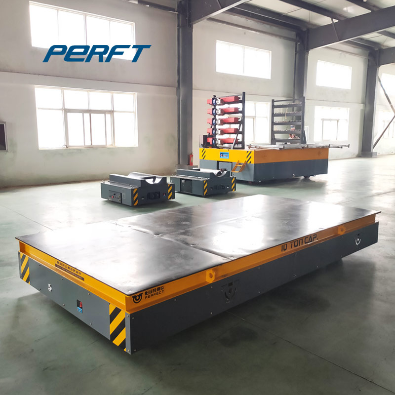 Trackless platform truck suitable for handling steel structures
