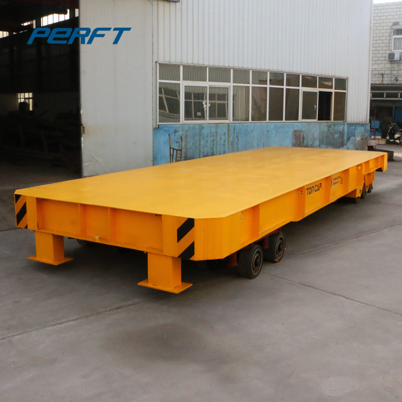 A material transfer vehicle suitable for steel plants and foundries
