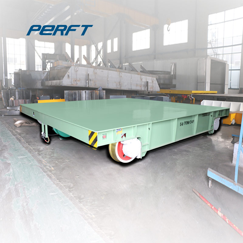 Cable reel transfer vehicle suitable for handling heavy structural parts in sandblasting rooms