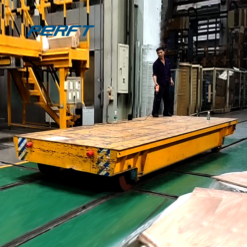 Rail transfer cart carrying 22 tons equipment